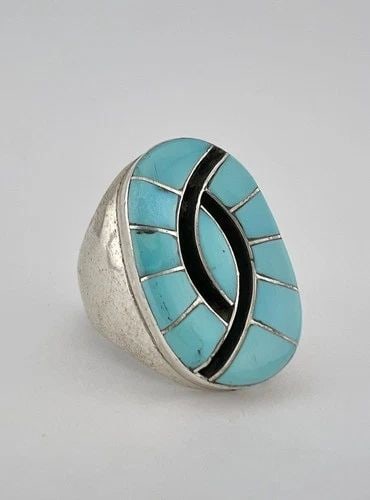 VTG ELAINE BOBELU ZUNI STERLING SILVER TURQUOISE FLUSH INGOT MEN'S RING 17G: VTG ELAINE BOBELU ZUNI STERLING SILVER TURQUOISE FLUSH INGOT MEN'S RING 17G Vtg Elaine Bobelu Zuni Sterling Silver Turquoise Flush Ingot Men's Ring 17g Size: 10.75 - Can Be re Sized Weight is 17.0 Gra