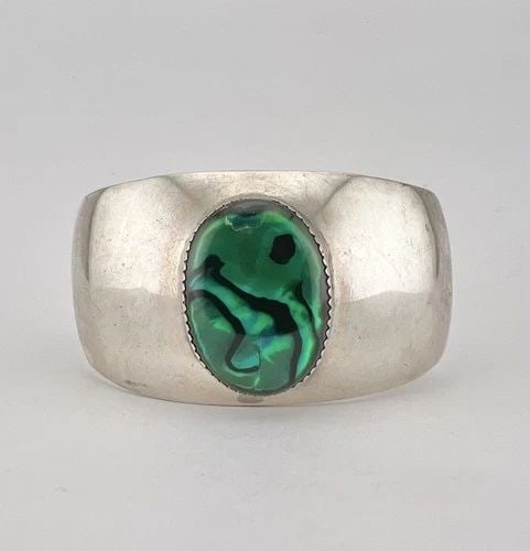VINTAGE ROBERT KELLY NAVAJO STERLING SILVER ABALONE WIDE CUFF BRACELET (1 of 2)