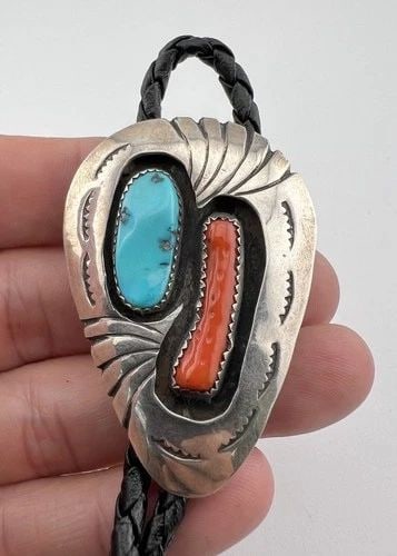 VTG NAVAJO STERLING SILVER TURQUOISE & CORAL STAMPED SHADOWBOX BOLO TIE 2 1/8" (1 of 2)