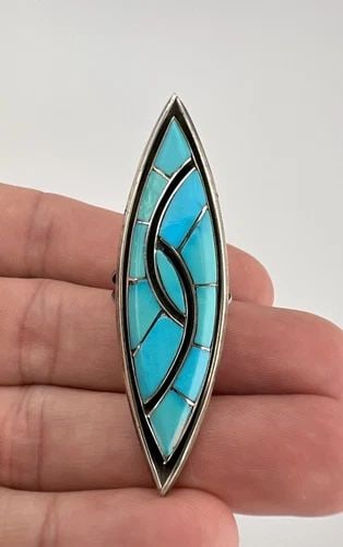 HUGE VINTAGE ZUNI STERLING SILVER FLUSH INLAY TURQUOISE WOMEN'S RING 2.25": HUGE VINTAGE ZUNI STERLING SILVER FLUSH INLAY TURQUOISE WOMEN'S RING 2.25" HUGE Vintage ZUNI Sterling Silver Flush Inlay Turquoise Women's Ring 2.25" Ring Size: 6 - Can Be re Sized Weight is 10.4 Gram