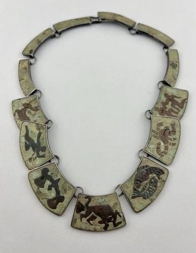 VTG TAXCO MEXICO STERLING SILVER ZODIAC GREEN GEMS INLAY LINK NECKLACE 15.5"-66G: VTG TAXCO MEXICO STERLING SILVER ZODIAC GREEN GEMS INLAY LINK NECKLACE 15.5"-66G Vtg Taxco Mexico Sterling Silver Zodiac Green Gems Inlay Link Necklace 15.5"-66g Necklace is 15.5" Long Approx Center L