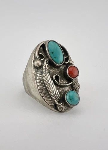 VTG NAVAJO STERLING SILVER KINGMAN TURQUOISE CORAL STAMPED INGOT MENS RING 16.9G: VTG NAVAJO STERLING SILVER KINGMAN TURQUOISE CORAL STAMPED INGOT MENS RING 16.9G Vtg Navajo Sterling Silver Kingman Turquoise Coral Stamped Ingot Men's Ring 16.9g Ring Size: 11.75 - Can Be Re Sized We