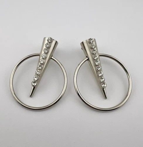 VINTAGE 1980S GIANNI VERSACE SILVER TONE GEOMETRIC CLIP ON EARRINGS 2 5/8": VINTAGE 1980S GIANNI VERSACE SILVER TONE GEOMETRIC CLIP ON EARRINGS 2 5/8" Vintage 1980s Gianni Versace Silver Tone Modernist Geometric Clip On Earrings 2 5/8" Size: 2 5/8" Tall By 2 1/" Wide Silver T
