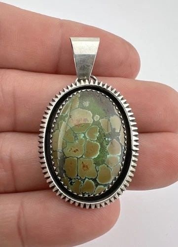 VTG NAVAJO STERLING SILVER HIGH GRADE DAMELE VARISCITE TURQUOISE PENDANT 1.75": VTG NAVAJO STERLING SILVER HIGH GRADE DAMELE VARISCITE TURQUOISE PENDANT 1.75" Vtg Navajo Sterling Silver High Grade Damele Variscite Turquoise Pendant 1.75" Size: 1 3/4" Tall With Bail by 1" Wide Wei