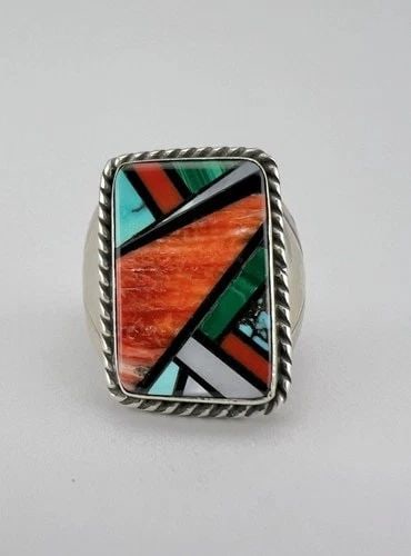 VINTAGE NAVAJO STERLING SILVER MULTI GEMSTONE INLAY STAMPED MEN'S RING 22.2G: VINTAGE NAVAJO STERLING SILVER MULTI GEMSTONE INLAY STAMPED MEN'S RING 22.2G Vintage Navajo Sterling Silver Multi Gemstone Inlay Stamped Men's Ring 22.2g Ring Size: 10.5 - Can Be Re Sized Weight is 22
