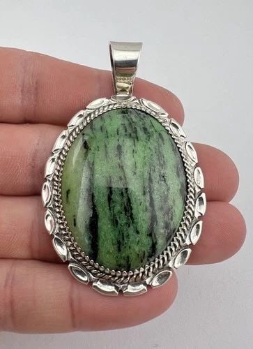 VTG AJ NAVAJO STERLING SILVER HIGH GRADE GREEN JADE STAMPED PENDANT 2.5": VTG AJ NAVAJO STERLING SILVER HIGH GRADE GREEN JADE STAMPED PENDANT 2.5" Vtg AJ Navajo Sterling Silver High Grade Green Jade Stamped Pendant 2.5" Size: 2 1/2" Tall With Bail & 1 5/8" Wide Weight is 27