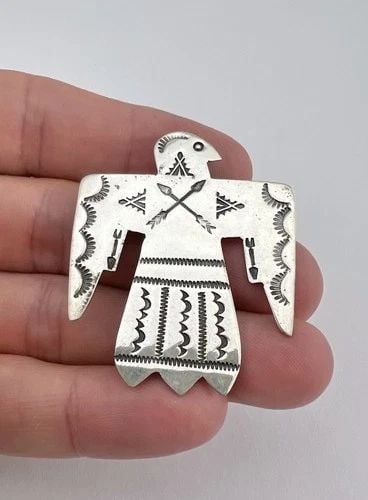 FRED HARVEY STYLE NAVAJO STERLING SILVER THUNDERBIRD PIN BROOCH PENDANT 1 7/8": FRED HARVEY STYLE NAVAJO STERLING SILVER THUNDERBIRD PIN BROOCH PENDANT 1 7/8" Vtg Fred Harvey Style Navajo Sterling Silver Stamped Thunderbird / Arrow Pin Brooch Pendant 1 7/8" Size: 1 1/2" Wide By 1