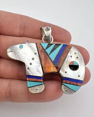 HUGE VTG NAVAJO STERLING SILVER NATURAL MULTI GEMSTONE FETISH BEAR PENDANT 2.25" (1 of 2)