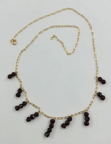 DESIGNER 14K YELLOW GOLD NATURAL FACETED GARNET BEADED DANGLE LINK NECKLACE 17": DESIGNER 14K YELLOW GOLD NATURAL FACETED GARNET BEADED DANGLE LINK NECKLACE 17" Designer 14k Yellow Gold Natural Faceted Garnet Beaded Dangle Link Necklace 17" Weight is 4.4 Grams on my scale Metal: 1