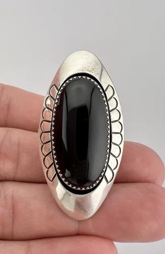 HUGE 2" VTG TOMMY JACKSON NAVAJO STERLING SILVER BLACK ONYX STAMPED RING 17.1G: HUGE 2" VTG TOMMY JACKSON NAVAJO STERLING SILVER BLACK ONYX STAMPED RING 17.1G HUGE 2" Vtg Tommy Jackson Navajo Sterling Silver Black Onyx Stamped Ring 17.1g Ring Size: 7.75 - Can Be Resized Weight is