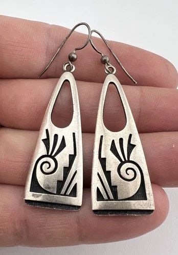 VINTAGE HARVEY QUANIMPTEWA JR HOPI STERLING SILVER OVERLAY HOOK EARRINGS 2 3/8" (1 of 2)