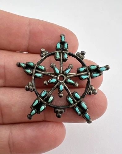VINTAGE ZUNI STERLING SILVER PETIT POINT TURQUOISE SNOWFLAKE STAR PIN BROOCH (1 of 2)