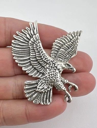 VINTAGE NAVAJO HEAVY CAST STERLING SILVER 3D FLYING EAGLE PENDANT 2 1/8" -21.6G (1 of 2)