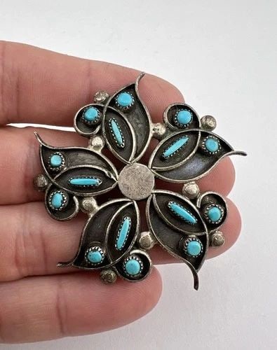 VINTAGE ZUNI STERLING SILVER PETIT POINT TURQUOISE FLOWER CLUSTER PIN BROOCH 2" (1 of 2)