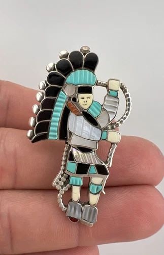 VTG JANET AMESOLI ZUNI STERLING SILVER FLUSH MULTI GEM DANCER KACHINA RING 2": VTG JANET AMESOLI ZUNI STERLING SILVER FLUSH MULTI GEM DANCER KACHINA RING 2" Vtg Janet Amesoli Zuni Sterling Silver Flush Multi Gem Dancer Kachina Ring 2" Ring Size: 7 - Can Be Resized Weight is 8.5 