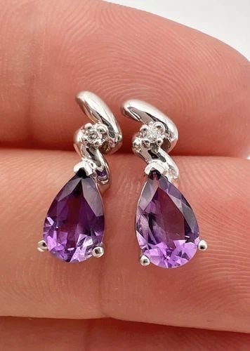 DESIGNER 14K WHITE GOLD 1.30CTS PEAR PURPLE AMETHYST & DIAMOND POST EARRINGS: DESIGNER 14K WHITE GOLD 1.30CTS PEAR PURPLE AMETHYST & DIAMOND POST EARRINGS Designer 14K White Gold 1.30cts Pear Purple Amethyst & Diamond Post Earrings Amazing Natural Purple Amethyst & Diamond Gems