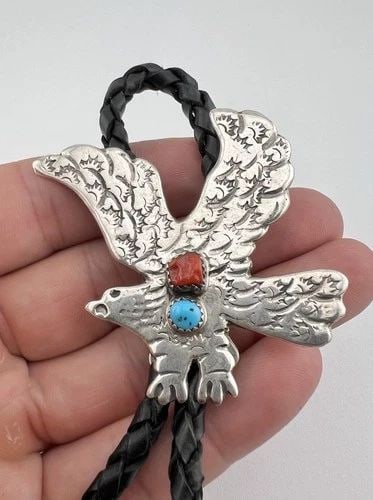 VTG NAVAJO SANDCAST STERLING SILVER TURQUOISE CORAL FLYING EAGLE BOLO TIE 2.25": VTG NAVAJO SANDCAST STERLING SILVER TURQUOISE CORAL FLYING EAGLE BOLO TIE 2.25" Vtg Navajo Sandcast Sterling Silver Turquoise Coral Flying Eagle Bolo Tie 2.25" Size: 2 1/8" Tall by 2 1/4" Wide Weight 