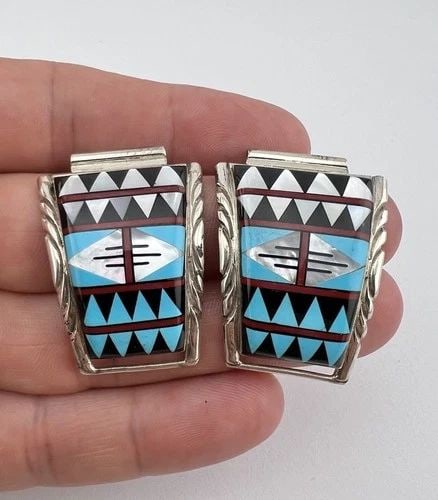 VINTAGE NAVAJO STERLING SILVER FLUSH INLAY MULTI GEMSTONE MEN'S WATCH TIPS 18.5G: Vintage Navajo Sterling Silver Flush Inlay Multi Gemstone Men's Watch Tips 19.3g Weight 19.0 Grams on my scale Size: 1 1/2" Tall By 1 1/8" Wide Metal: Sterling Silver- Tested Tubes at The Top Are Arou