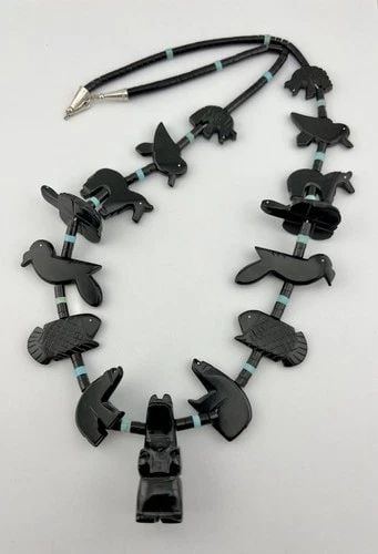 VTG SANTO DOMINGO CARVED JET TURQUOISE HEISHI FETISH ANIMAL BEAR NECKLACE 29.5": VTG SANTO DOMINGO CARVED JET TURQUOISE HEISHI FETISH ANIMAL BEAR NECKLACE 29.5" Vtg Santo Domingo Carved Jet Turquoise Heishi Fetish Animal Bear Necklace 29.5" Necklace Size: 29.5" Long Bear Pendant i