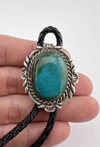 VINTAGE BILLIE EAGLE NAVAJO STERLING SILVER CHRYSOCOLLA STAMPED BOLO TIE 1.5": Vintage Billie Eagle Navajo Sterling Silver Chrysocolla Stamped Bolo Tie 1.5" Size: 1 1/2" Tall by 1 1/4" Wide Weight is 31.5 Grams on my scale Metal: Sterling Silver Amazing Natural High Grade Chryso
