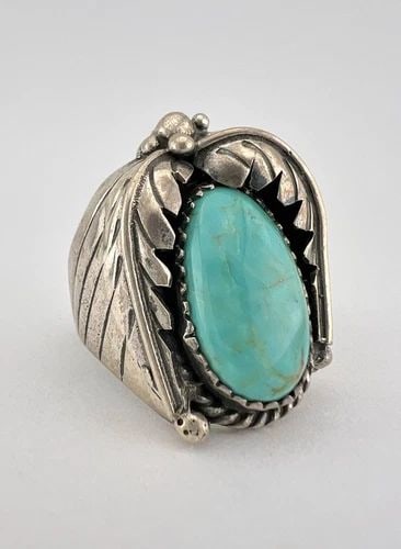 VTG NAVAJO STERLING SILVER ROYSTON TURQUOISE STAMPED DOUBLE FEATHER RING 18.6G: VTG NAVAJO STERLING SILVER ROYSTON TURQUOISE STAMPED DOUBLE FEATHER RING 18.6G Vtg Navajo Sterling Silver Royston Turquoise Stamped Double Feather Ring 18.6g Size: 11.25 - Can Be Re Sized Weight is 18