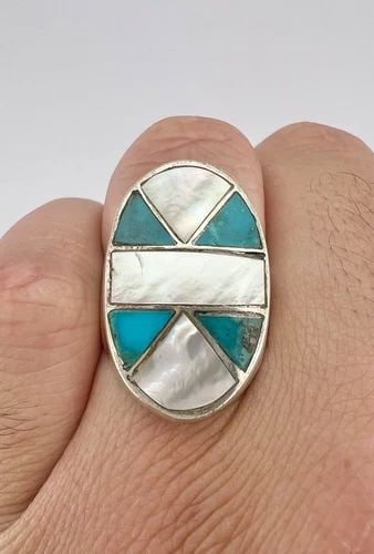 VTG ZUNI STERLING SILVER TURQUOISE & MOTHER OF PEARL FLUSH INGOT MENS RING 13.1G: VTG ZUNI STERLING SILVER TURQUOISE & MOTHER OF PEARL FLUSH INGOT MENS RING 13.1G Vtg Zuni Sterling Silver Turquoise & Mother Of Pearl Flush Ingot Mens Ring 13.1g Size: 9.5 - Can Be re Sized Weight is 
