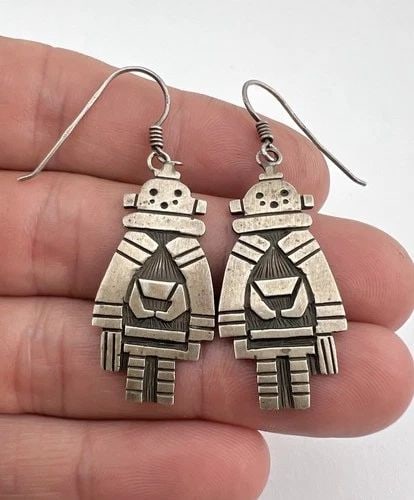 VTG DANIELLE WADSWORTH HOPI STERLING SILVER OVERLAY MUD MAN KACHINA EARRINGS (1 of 2)