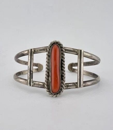 VINTAGE NAVAJO STERLING SILVER MEDITERRANEAN BRANCH CORAL CUFF BRACELET (1 of 2)
