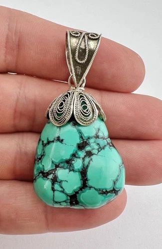 VTG CHINESE STERLING SILVER NATURAL SPIDERWEB TURQUOISE FILAGREE PENDANT 2 1/8": VTG CHINESE STERLING SILVER NATURAL SPIDERWEB TURQUOISE FILAGREE PENDANT 2 1/8" Vtg Chinese Sterling Silver Natural Spiderweb Turquoise Filagree Pendant 2 1/8" Size: 2 1/8" Tall By 1" Wide At The Base
