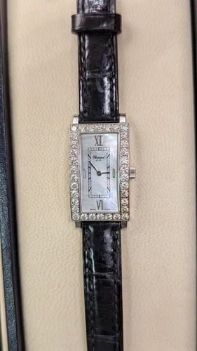 CHOPARD CLASSIQUE FEMME 18K GOLD & DIAMOND MOP QUARTZ WATCH - 18MM BOX & PAPERS: CHOPARD CLASSIQUE FEMME 18K GOLD & DIAMOND MOP QUARTZ WATCH - 18MM BOX & PAPERS Chopard Classique Femme 18K White Gold & Diamond Quartz Watch Reference # 13/6973-20 Serial Number - 536168 Case Size - 