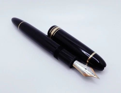 MONTBLANC MEISTERSTUCK 149 GOLD COATED WITH 14K GOLD NIP BLACK FOUNTAIN PEN (1 of 2)