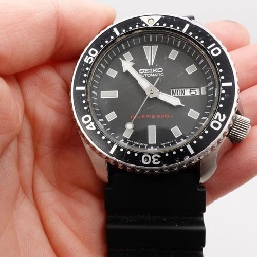 SEIKO SCUBA DIVER 7S26-0029 BLACK DIAL AUTOMATIC WATCH - 42MM (1 of 2)