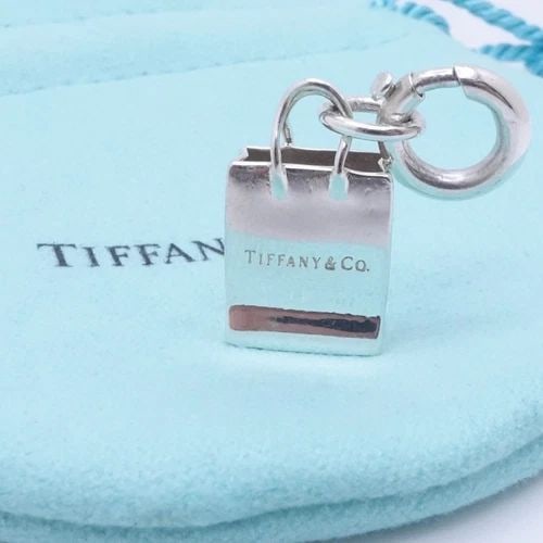 TIFFANY & CO. STERLING SILVER SHOPPING BAG CHARM (1 of 2)