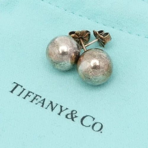 TIFFANY & CO. HARDWEAR STERLING SILVER 10MM BALL STUD EARRINGS: Tiffany & Co. Sterling Silver HardWear Ball Stud Earrings Diameter - 10mm Est. Retail $395 USD Total Weight - 4.7 Grams Pouch NOT Included