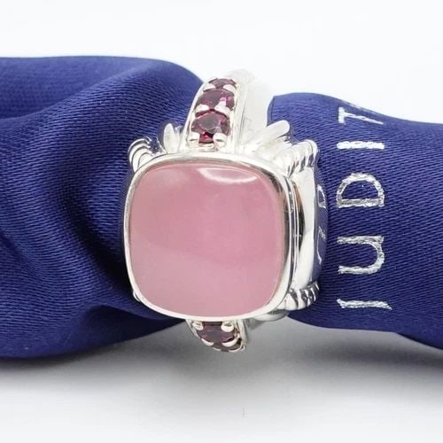 JUDITH RIPKA STERLING SILVER PINK JADE RHODOLITE CABOCHON RING - SIZE 8.25 BOX: JUDITH RIPKA STERLING SILVER PINK JADE RHODOLITE CABOCHON RING - SIZE 8.25 BOX Judith Ripka Sterling Silver Pink Jade & Rhodolite Cabochon Ring Size - 8.25 Band Width - 3mm Total Weight - 10 Grams wit