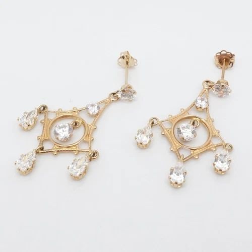 JCM 14K YELLOW GOLD CLEAR CUBIC ZIRCONIA FILIGREE CHANDELIER EARRINGS 1.25": JCM 14K YELLOW GOLD CLEAR DQ CUBIC ZIRCONIA FILIGREE CHANDELIER EARRINGS 1.25" Signed JCM 14K Yellow Gold Clear Diamonique Quality Cubic Zirconia Filigree Dainty Chandelier Earrings Height - 1.25" Wid
