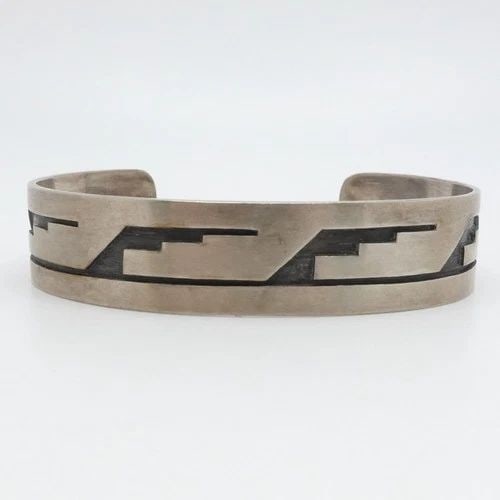 STERLING SILVER NAVAJO CUFF BRACELET 6.75" WRIST (1 of 2)