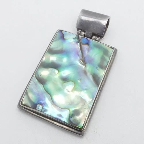 EXEX STERLING SILVER MOTHER OF PEARL RECTANGLE LARGE PENDANT 2.25": EXEX STERLING SILVER MOTHER OF PEARL RECTANGLE LARGE PENDANT 2.25" EXEX Sterling Silver Mother of Pearl Rectangle Large Pendant Size (LxW) - 2.25" x 1.25" Depth - 7mm Thick Bail Width - 6.5mm Bail Hei