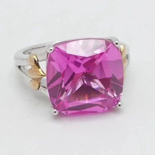 STERLING SILVER TWO TONE PINK STONE CUSHION COCKTAIL RING SIZE 7: STERLING SILVER TWO TONE PINK STONE CUSHION COCKTAIL RING SIZE 7 Sterling Silver Two Tone Pink Stone Cushion Cocktail Ring Size - 7 Band Width - 2mm Gemstone Width - 12mm Total Weight - 6 Grams Hallma