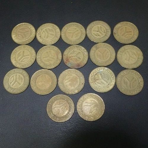 NEW YORK CITY TRANSIT SUBWAY 17 TOKEN: NEW YORK CITY TRANSIT SUBWAY 17 TOKEN 1975-1986 New York City Transit Subway NYC Brass 17 Token Diameter - 22.25mm *The coins condition varies* Sold As Is