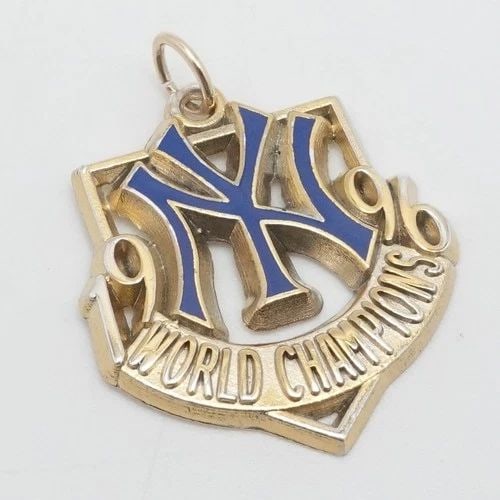 BALFOUR 1996 NEW YORK YANKEES WORLD CHAMPIONS BLUE ENAMEL MLB PENDANT (1 of 2)