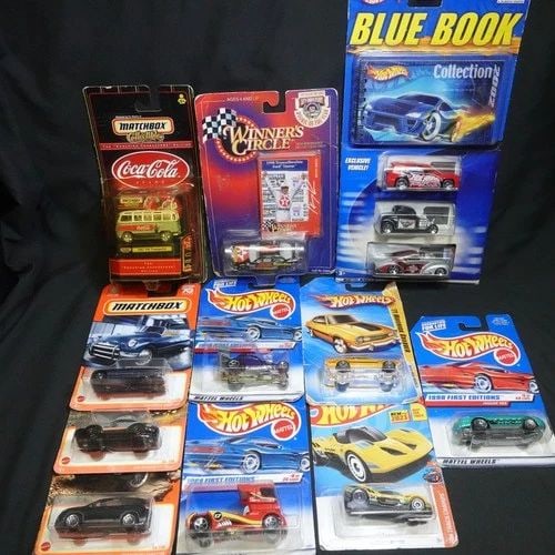 HOT WHEELS 1900S AND 2000S 13 CARS - SEALED: HOT WHEELS 1900S AND 2000S 13 CARS - SEALED Hot Wheels 1900s and 2000s Years Varies SEALED in original packaging Count - 13 Cars Years Include ; 1949, 1967, 1985, 1998,1999, 2002, 2010,2019, 2023