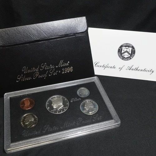 1996 S U.S MINT SILVER PROOF SET COA & BOX: 1996 S U.S MINT SILVER PROOF SET COA & BOX 1996 S U.S Mint Silver Proof Set COA & OGP Included **Coin Sets have not been opened or touched from their case. Please note, that tarnish occurs naturally &