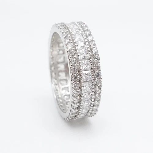 STERLING SILVER CLEAR CUBIC ZIRCONIA ETERNITY BAND RING - SIZE 7.75 (1 of 2)