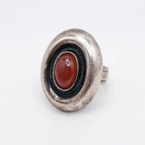 OP SILVER 950 CARNELIAN GEMSTONE PUFFY OVAL RING - SIZE 6.5: OP SILVER 950 CARNELIAN GEMSTONE PUFFY OVAL RING - SIZE 6.5 OP Silver 950 Carnelian Gemstone Puffy Oval Ring Size - 6.5 Band Width - 6.5mm Height - 1.20" Total Weight - 14 Grams