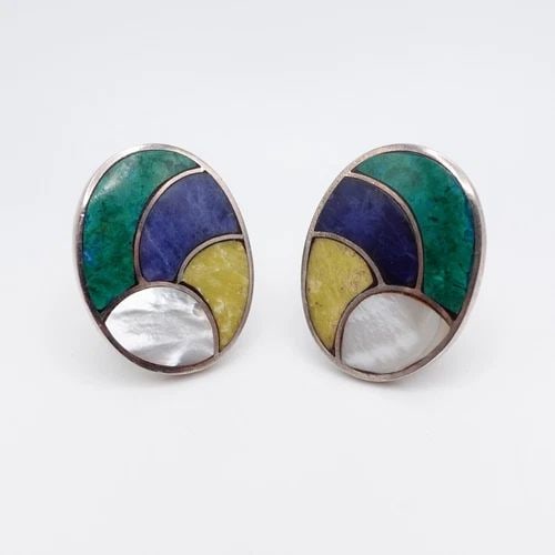 SILVER 950 PERU MULTI GEMSTONE OVAL CLIP-ON STUD EARRINGS 1": SILVER 950 PERU MULTI GEMSTONE OVAL CLIP-ON STUD EARRINGS 1" Silver 950 Peru Multi Gemstone Oval Clip-On Stud Earrings Height - 1" Length - 0.75" Total Weight - 10.9 Grams