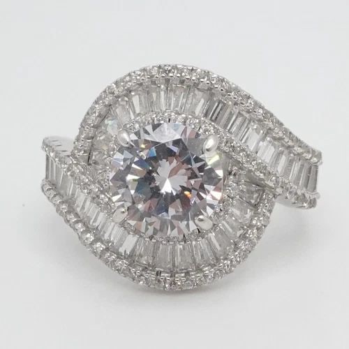 FZN STERLING SILVER ROUND & BAGUETTE CLEAR CZ CUBIC ZIRCONIA RING SIZE 8.25: FZN STERLING SILVER ROUND & BAGUETTE CLEAR CZ CUBIC ZIRCONIA RING SIZE 8.25 FZN Sterling Silver Round & Baguette Clear Cubic Zirconia Ring Size - 8.25 Band Width - 2mm Total Weight - 6.6 Grams
