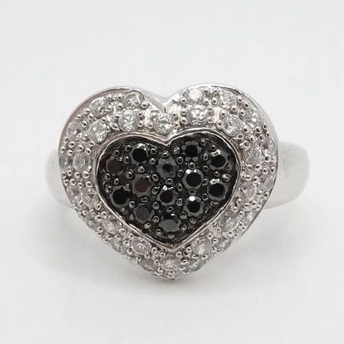 STERLING SILVER PAVE HEART BLACK & CLEAR CZ CUBIC ZIRCONIA RING SIZE 7: STERLING SILVER PAVE HEART BLACK & CLEAR CZ CUBIC ZIRCONIA RING SIZE 7 Sterling Silver Pave Heart Black & Clear Cubic Zirconia Ring Size - 7 US (54 EU) Band Width - 2mm Heart Width - 16mm Total Weight