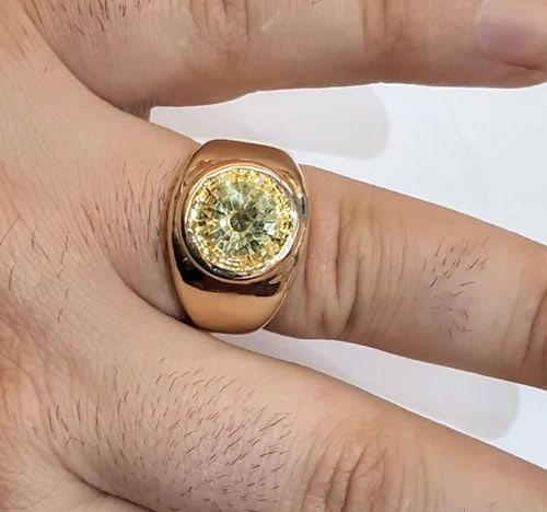 GORGEOUS 14K YELLOW GOLD MENS RING NATURAL YELLOW SAPPHIRE 8.17CT.: GORGEOUS 14K YELLOW GOLD MENS RING NATURAL YELLOW SAPPHIRE 8.17CT. Gorgeous 14k yellow gold ring natural yellow sapphire round shape weighs 8.17ct Size 11.8mm This gem sapphire is natural untreated , 