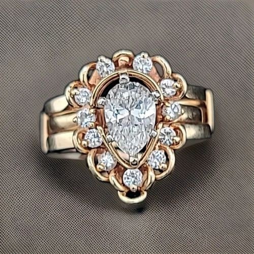 VINTAGE 14K YELLOW GOLD ENGAGEMENT RING 1.02CT. NATURAL EURO CUT PEAR DIAMOND: VINTAGE 14K YELLOW GOLD ENGAGEMENT RING 1.02CT. NATURAL EURO CUT PEAR DIAMOND Stunning Vintage natural pear shape euro cut Diamond 14k yellow gold engagement ring circ 1950's center set natural euro c